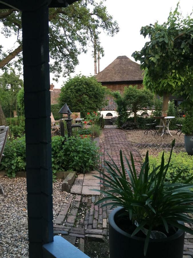 De Heeren Van Tuil Exteriör bild